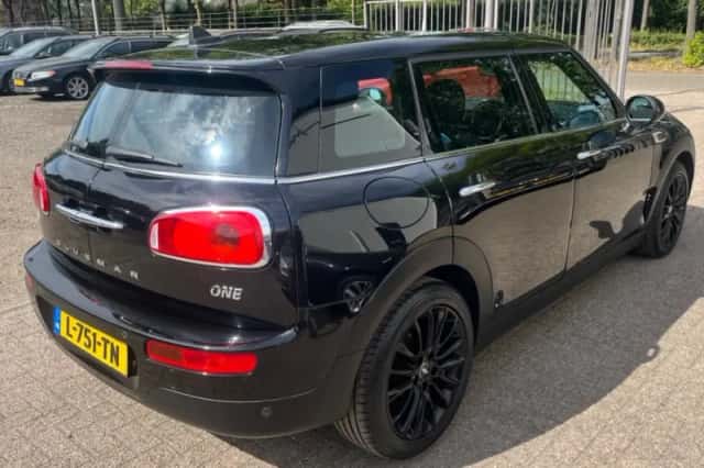 MINI Clubman (2018) thumbnail 4