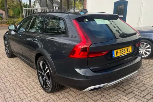 Volvo V90 (2017) thumbnail 6