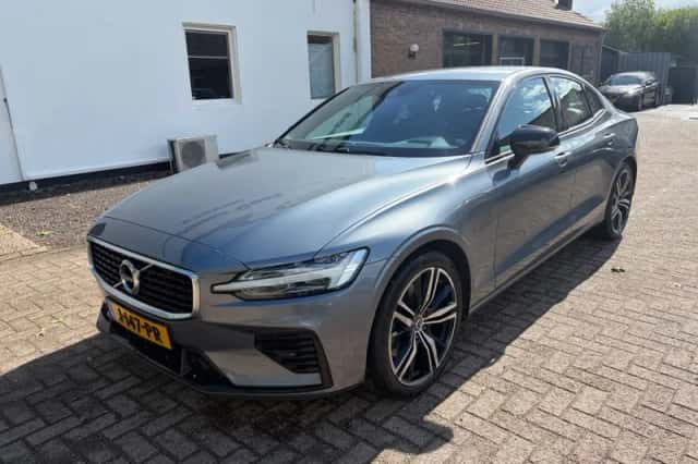 Volvo S60 (2020) thumbnail 1