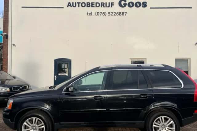 Volvo XC90 (2007) thumbnail 2
