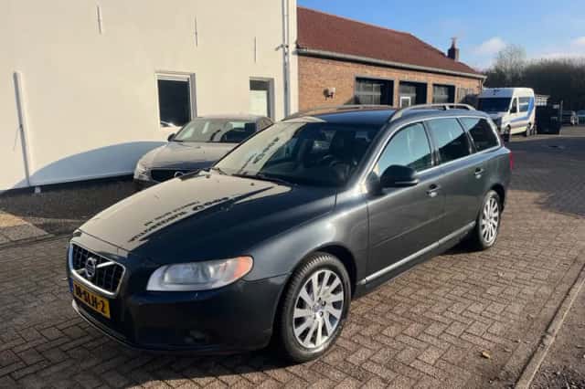 Volvo V70 (2011) thumbnail 1