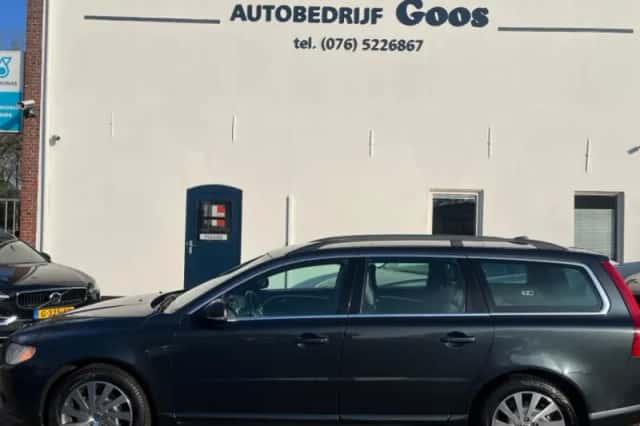 Volvo V70 (2011) thumbnail 2