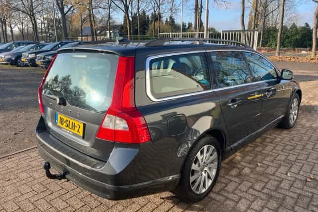 Volvo V70 (2011) thumbnail 4
