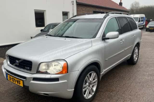 Volvo XC90 (2006) thumbnail 1