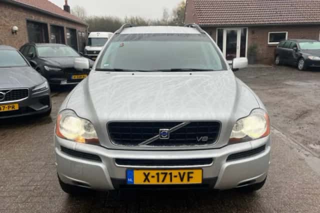 Volvo XC90 (2006) thumbnail 3