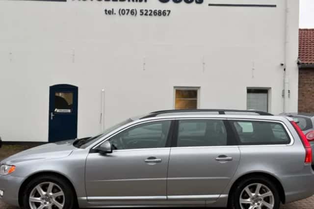 Volvo V70 (2014) thumbnail 2