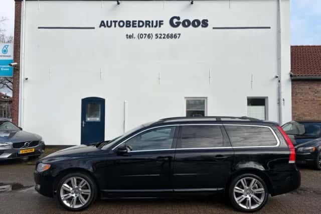 Volvo V70 (2013) thumbnail 2