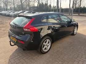Volvo V40 (2014) thumbnail 3