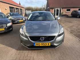 Volvo V40 (2015) thumbnail 3
