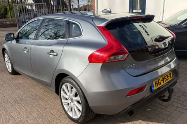 Volvo V40 (2015) thumbnail 6
