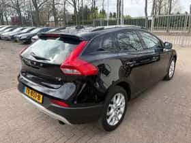 Volvo V40 (2017) thumbnail 4