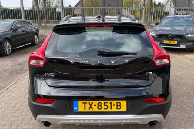 Volvo V40 (2017) thumbnail 5