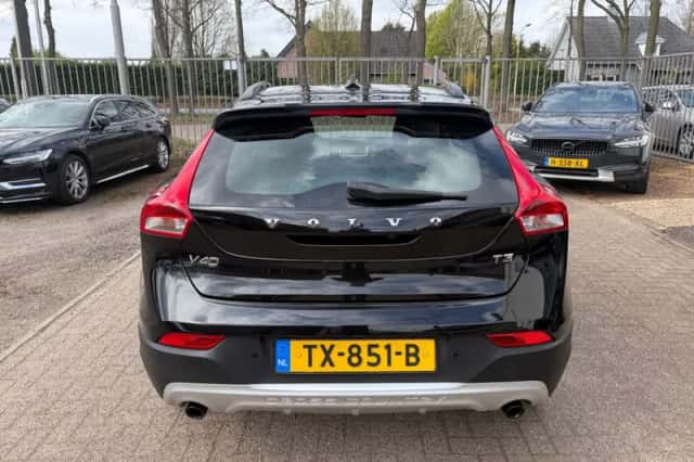 Volvo V40 (2017) thumbnail 5