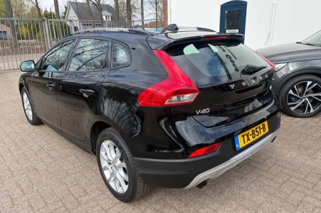 Volvo V40 (2017) thumbnail 6