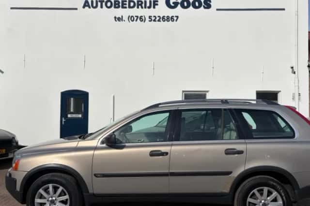 Volvo XC90 (2003) thumbnail 2