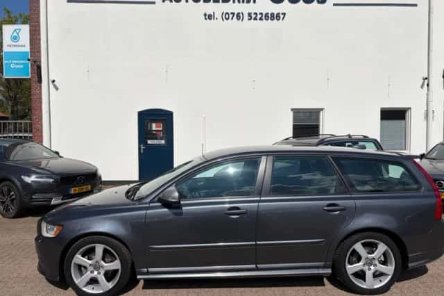 Volvo V50 (2011) thumbnail 2