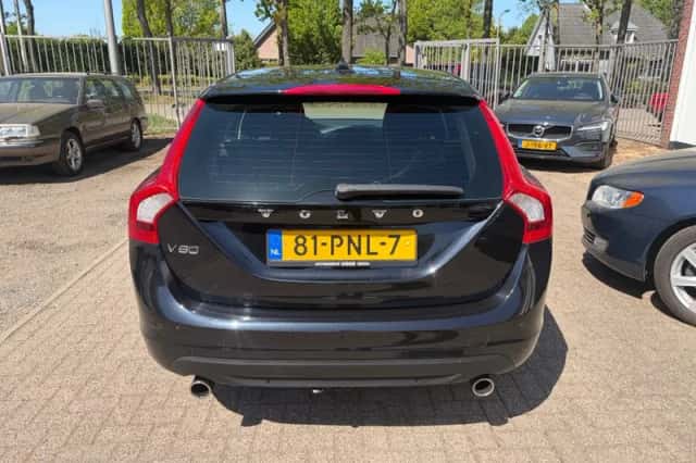 Volvo V60 (2011) thumbnail 5