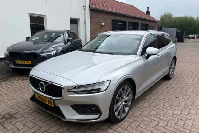 Volvo V60 (2020) thumbnail 1
