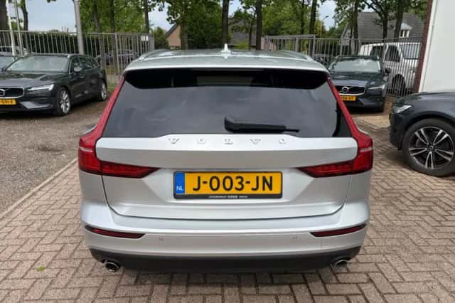 Volvo V60 (2020) thumbnail 5