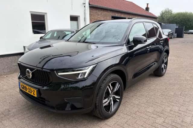 Volvo XC40 (2022) thumbnail 1