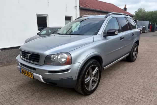 Volvo XC90 (2008) thumbnail 1