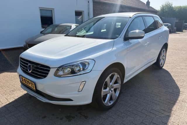 Volvo XC60 (2013) thumbnail 1