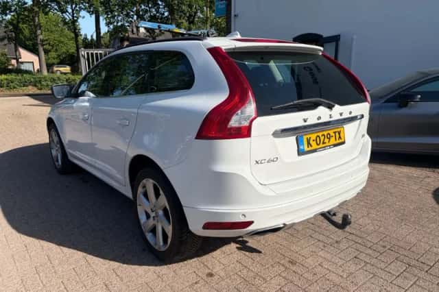 Volvo XC60 (2013) thumbnail 6