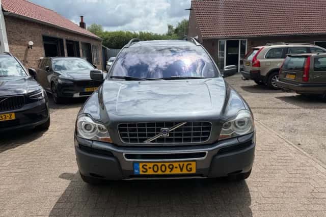 Volvo XC90 (2005) thumbnail 3