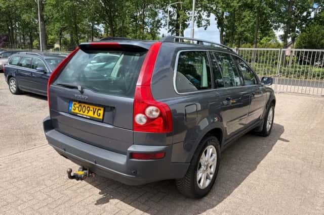 Volvo XC90 (2005) thumbnail 4