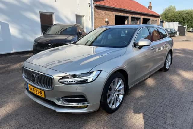 Volvo V90 (2018) thumbnail 1