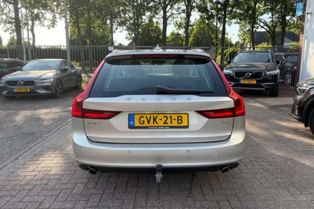 Volvo V90 (2018) thumbnail 5