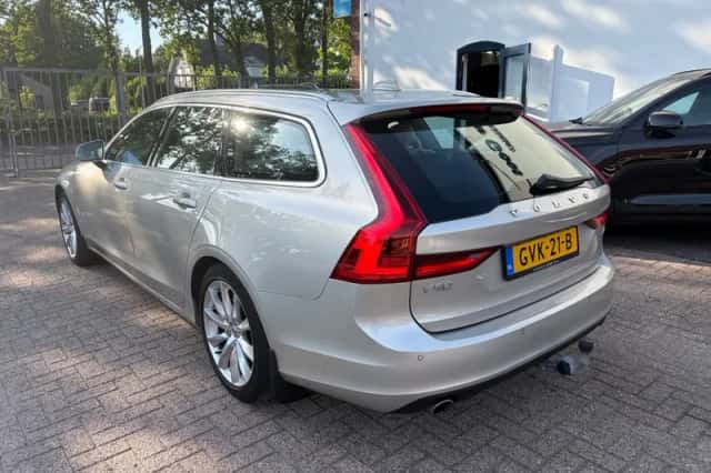 Volvo V90 (2018) thumbnail 6