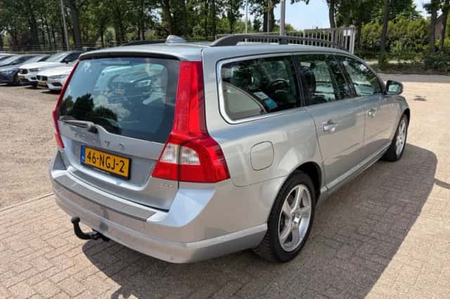 Volvo V70 (2010) thumbnail 4