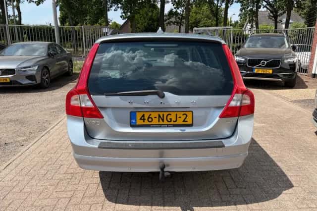 Volvo V70 (2010) thumbnail 5
