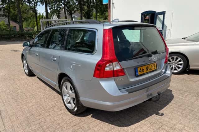 Volvo V70 (2010) thumbnail 6