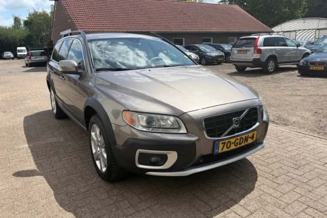 Volvo XC70 (2008) thumbnail 3