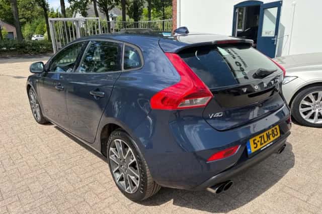 Volvo V40 (2013) thumbnail 6