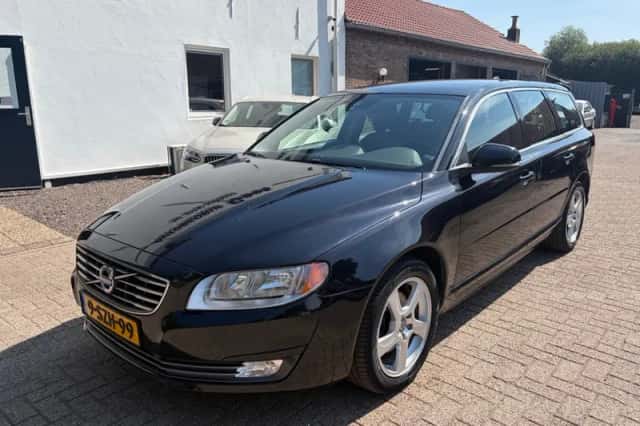 Volvo V70 (2014) thumbnail 1