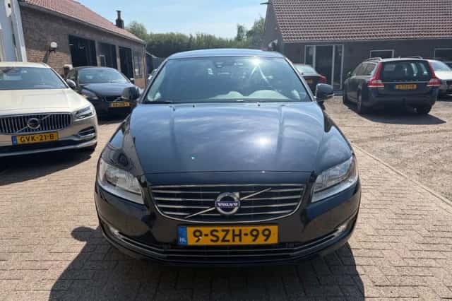 Volvo V70 (2014) thumbnail 3