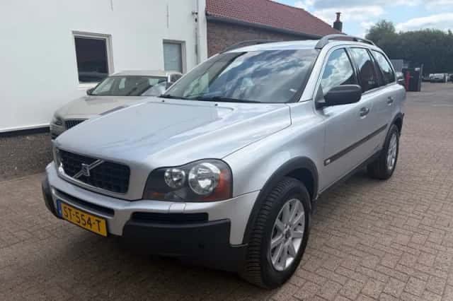 Volvo XC90 (2003) thumbnail 1