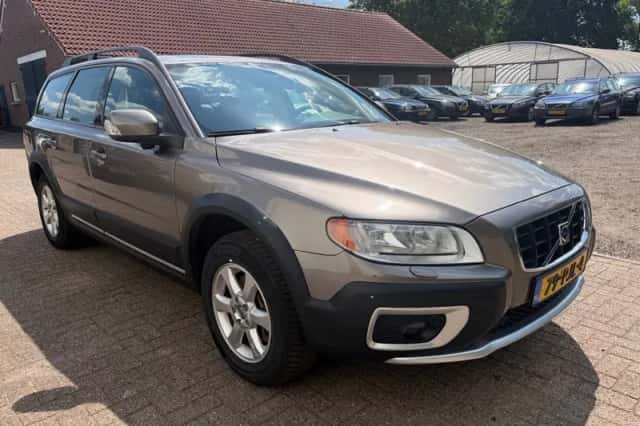 Volvo XC70 (2008) thumbnail 3