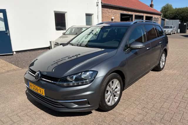 Volkswagen Golf (2020) thumbnail 1