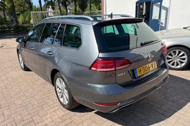 Volkswagen Golf (2020) thumbnail 6