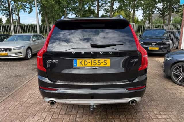 Volvo XC90 (2015) thumbnail 5