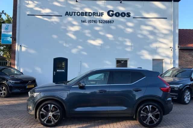 Volvo XC40 (2020) thumbnail 2
