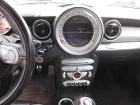 MINI Cabrio (2009) thumbnail 10