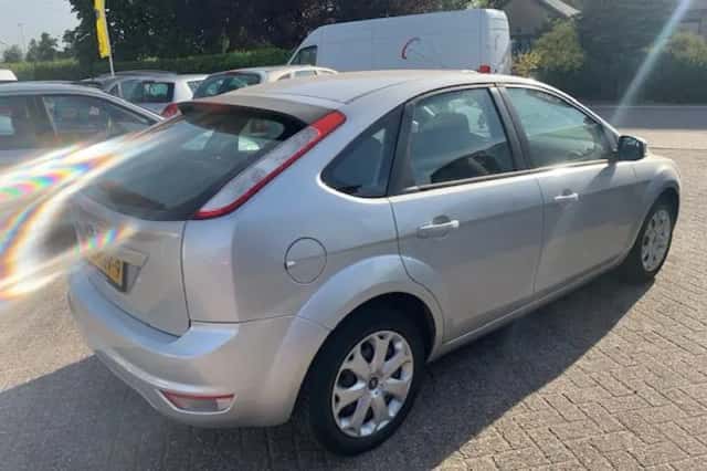 Ford Focus (2010) thumbnail 4