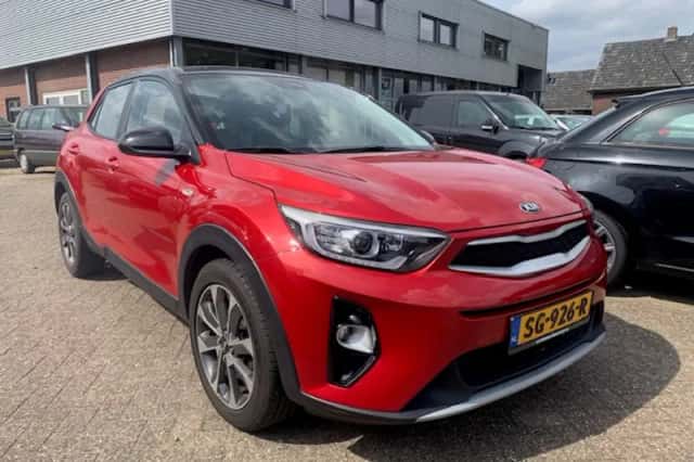 Kia Stonic (2018) thumbnail 1