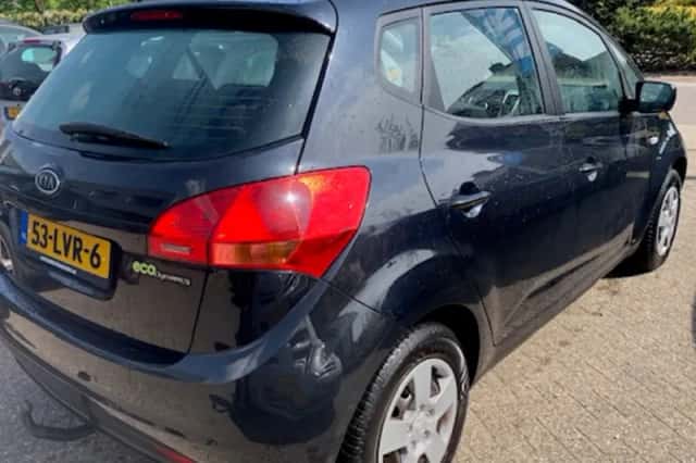 Kia Venga (2010) thumbnail 4