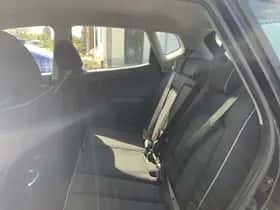 Kia Venga (2010) thumbnail 6